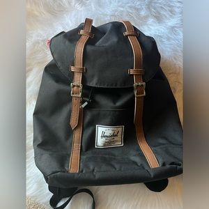 Herschel retreat backpack